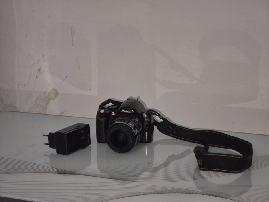 Nikon d40 + сумка батарейка зарядчик