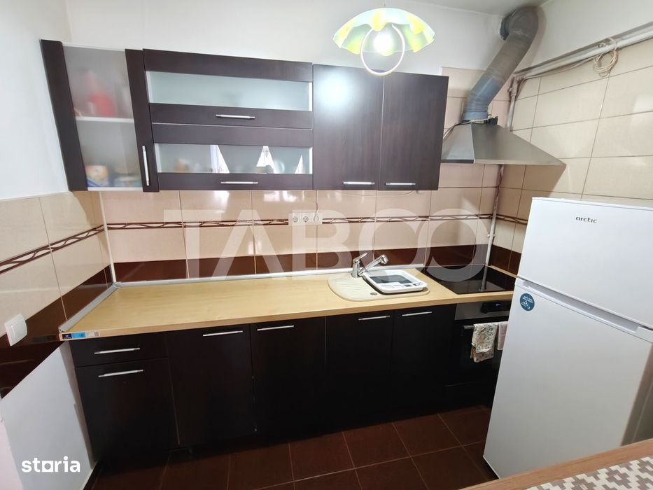 Apartament 2 camere cu balcon in bloc cu lift in zona Doamna Stanca