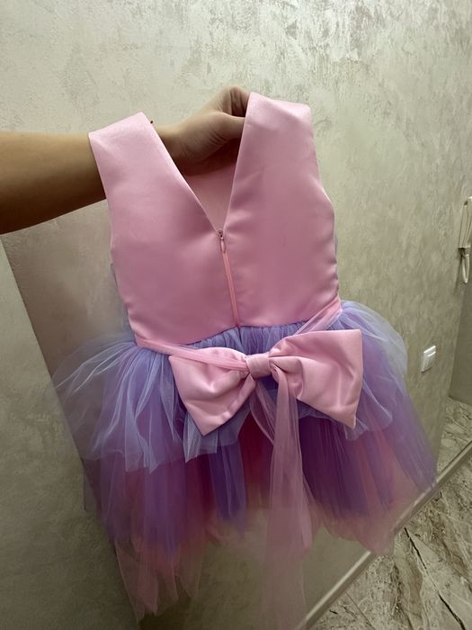 Платье в отличном состояние.