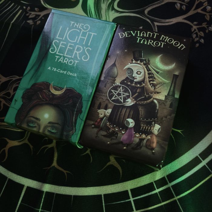 Таро «Светлого Провидца» и «Безумная Луна»