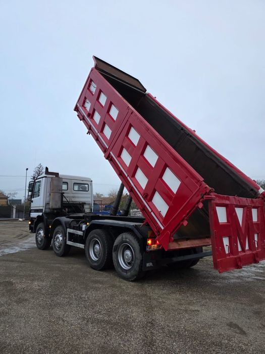 Mercedes actros 8x4