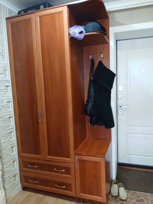Срочно продам прихожую
