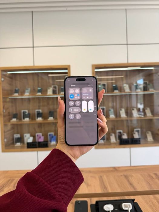 Iphone 15  256 Gb Akb 84% ЦП 976 кт740080