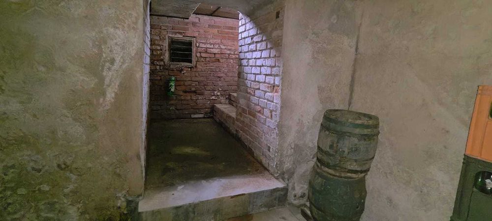 Teren 3382mp si casa de 203mp - De vanzare/de inchiriat