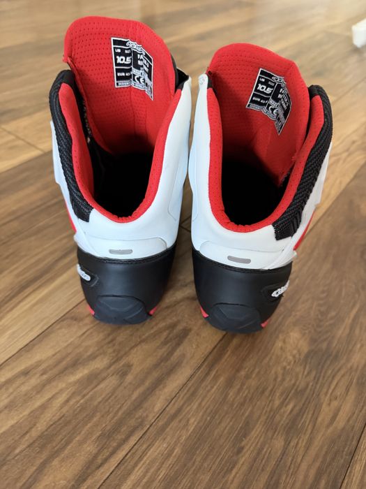 Боти Alpinestars