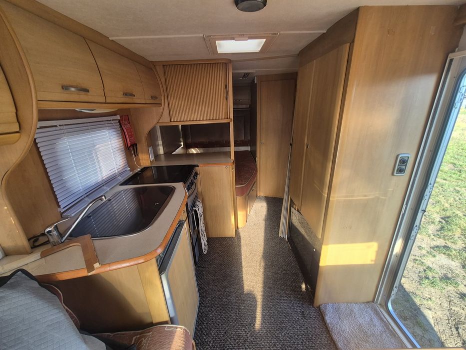 Rulota/Caravana Swift Carisma 550 2005 4/5 locuri