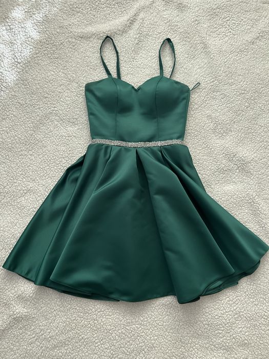 Официална рокля