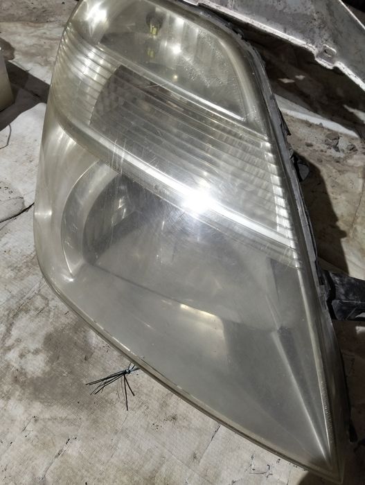 Фара на Хонда стрим rn3