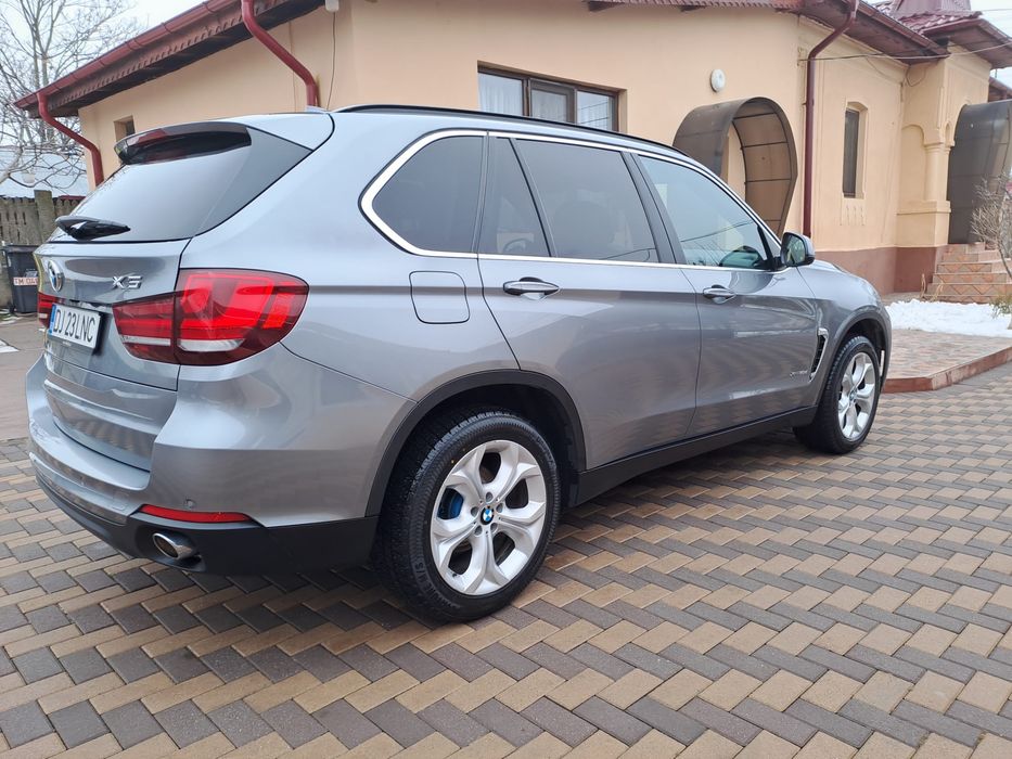 BMW X5.
