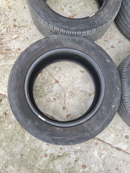 Vând set anvelope vară Continental