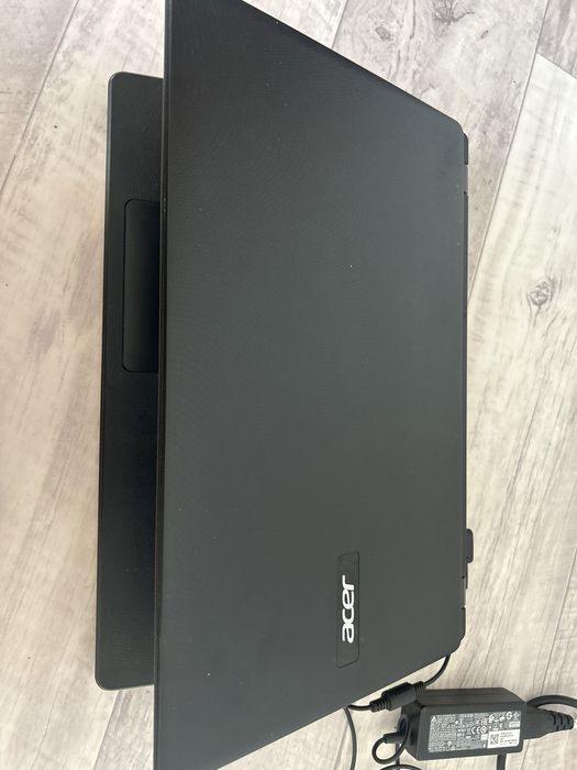 Acer ноутбук 80мын бәрі жасап тұр