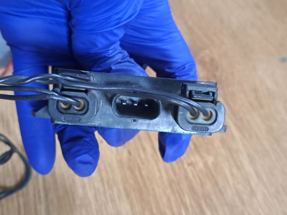 Senzor + cablu sistem deschidere portbagaj Smart Opener original BMW F40 F45 F32 F07 F06 G11 G14 F48 F39 F25 G02 M F98 G07