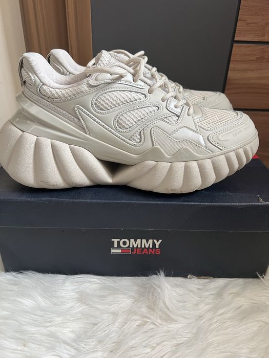 Оригинални маратонки  tommy hilfiger