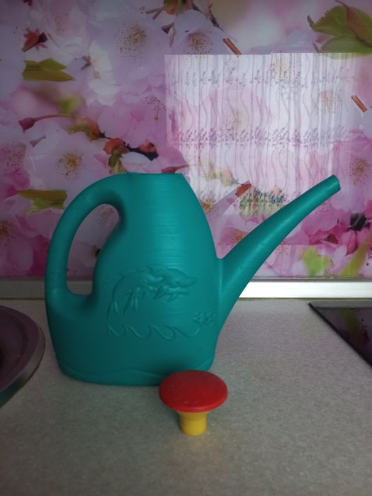 Продам леечку для полива