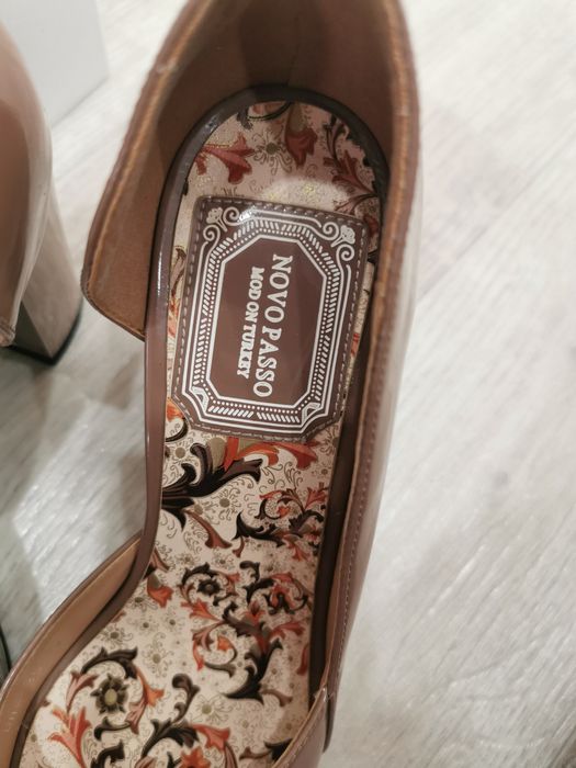 Продам новые туфли