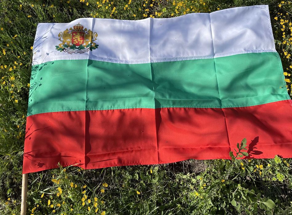 - От Производител - Българско национално Знаме с Герб