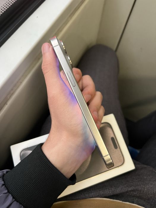 iPhone 15 Pro Max Sim esim