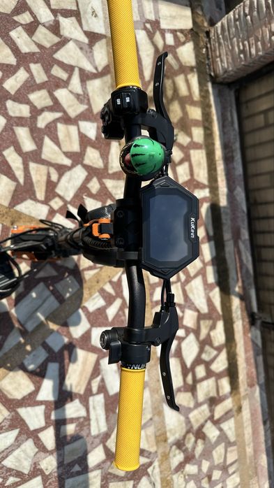 vand kukrin g2 max 100km parcursi pret foarte bun