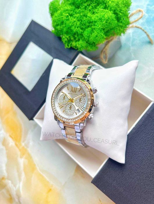 Ceas damă Model 7- Nou în cutie - Cadoul Perfect