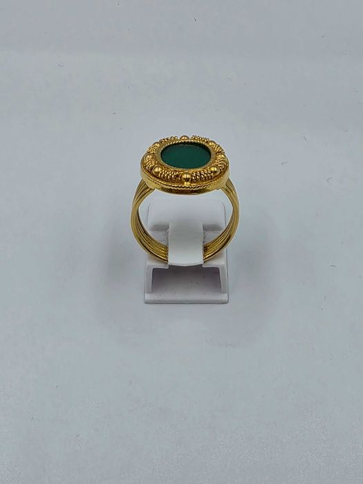 Inel din Aur 18K cu un design elegant