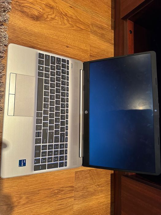 Laptop Office HP 250 G10, 15,6” fullHD, intel Core i7-1355U 16gb DDR4