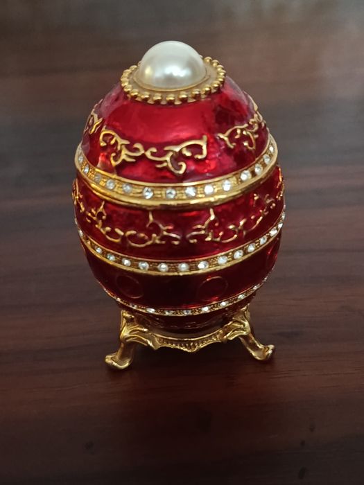Декоративная шкатулка яйцо Фаберже