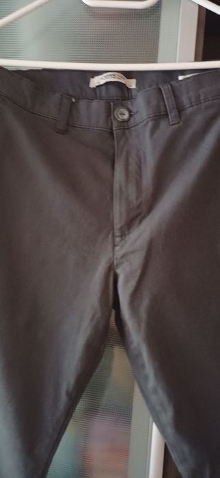 Vând pantalon barbati waikoki purtați o singura data  mari.e 32/29