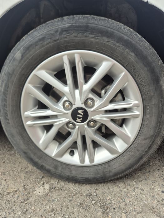 Продам диски с шинами