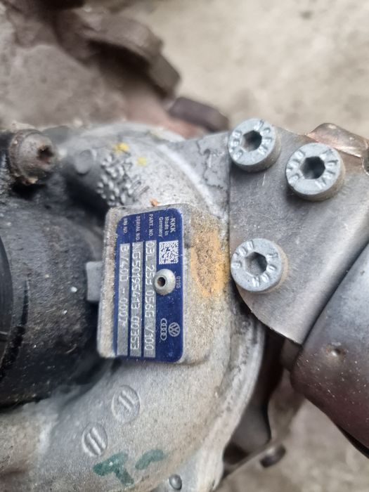 Turbina/turbosuflanta Vw Passat B7,Scirocco Tiguan motor 2.0tdi CFH