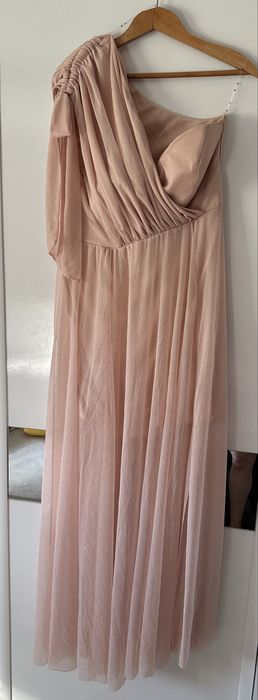 Рокля с едно рамо