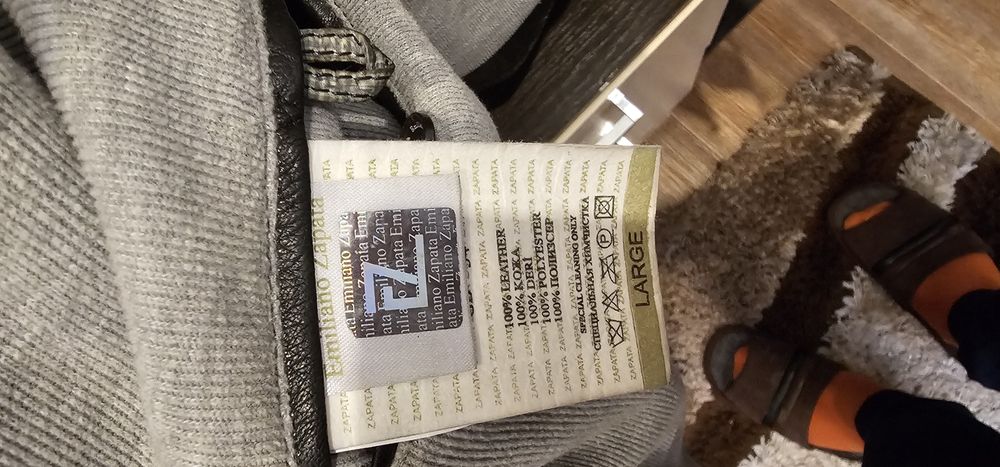 Кожанная куртка  52 размер.