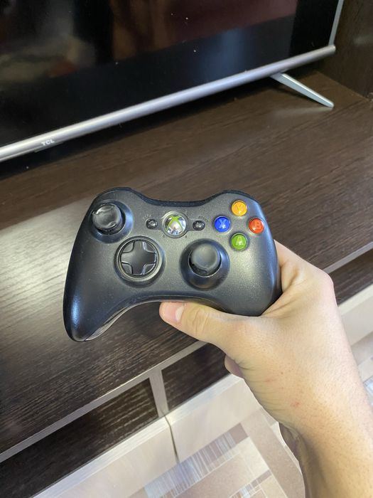 Продам x-box 360 slim 250gb