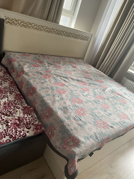 Продается кровать 180*200 с подъемным механизмом