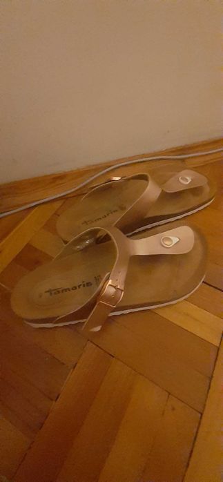 Дамски чехли на марката Tamaris