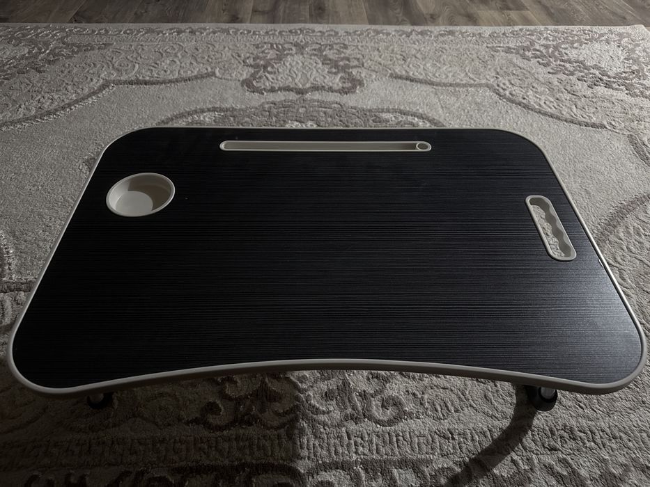 Стол для ноутбука