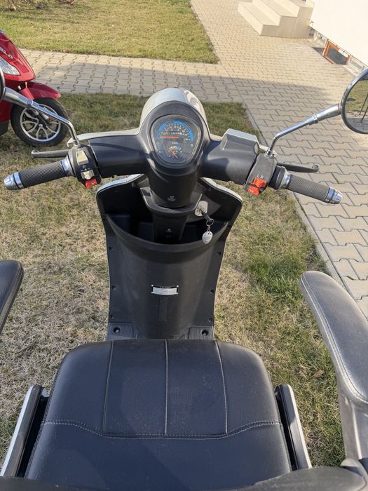 Scuter electric tricicleta carut scaun carucior handicap dizabilitati