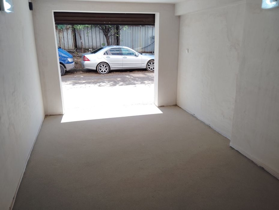 Дава се под наем Гараж / Паркомясто в Асеновград - 22 кв.м за 91.8 € - Снимка #3