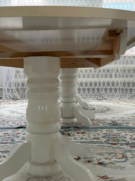 Стол для гостей …