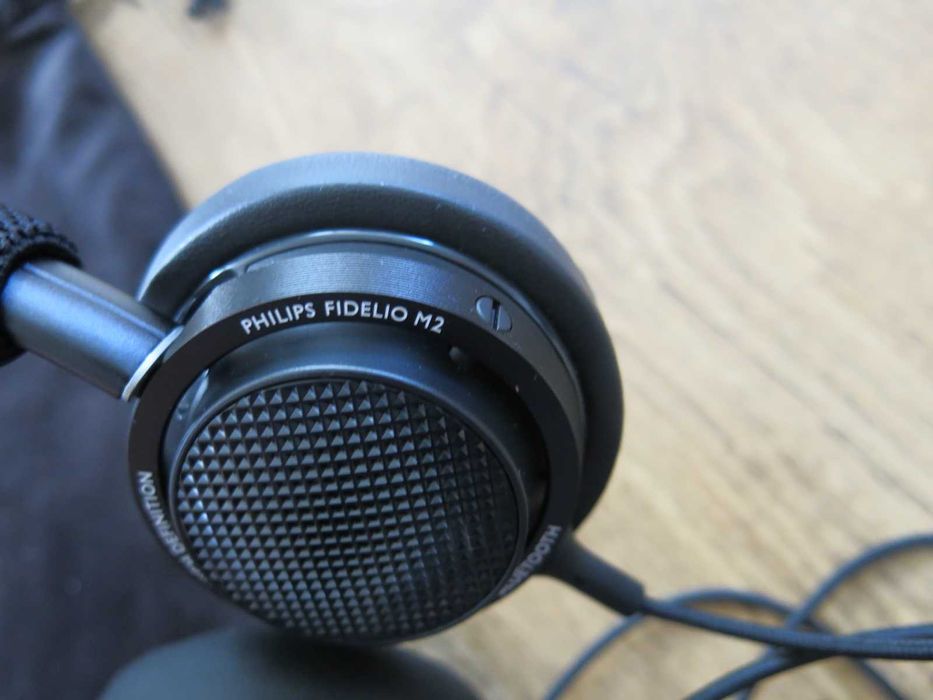 Безжични слушалки Philips Fidelio M2