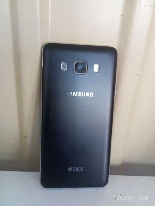 Продам телефон Samsung j5