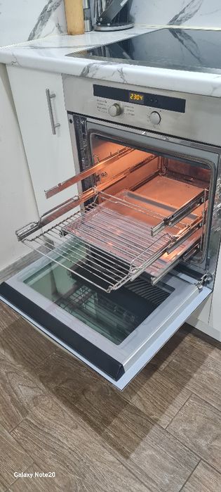 Фурна за вграждане MIELE H4110 BP