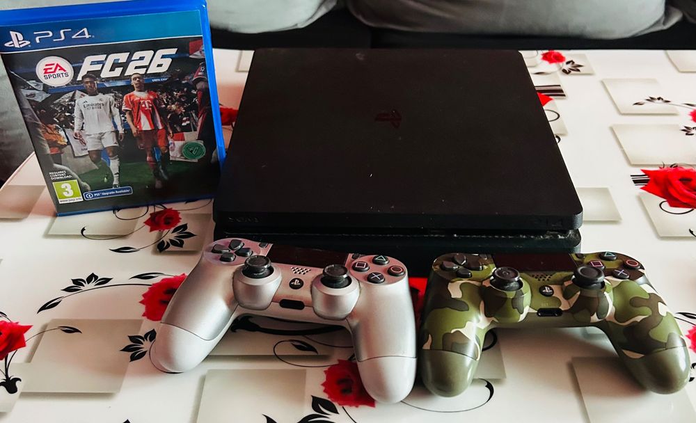 Продавам PlayStation 4