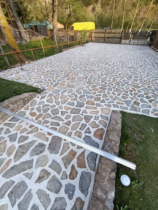 Pavaj din piatră naturală