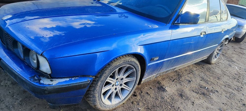 Bmw E34 520i срочно