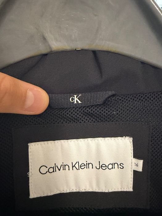 Детска ветровка Calvin Klein Jeans