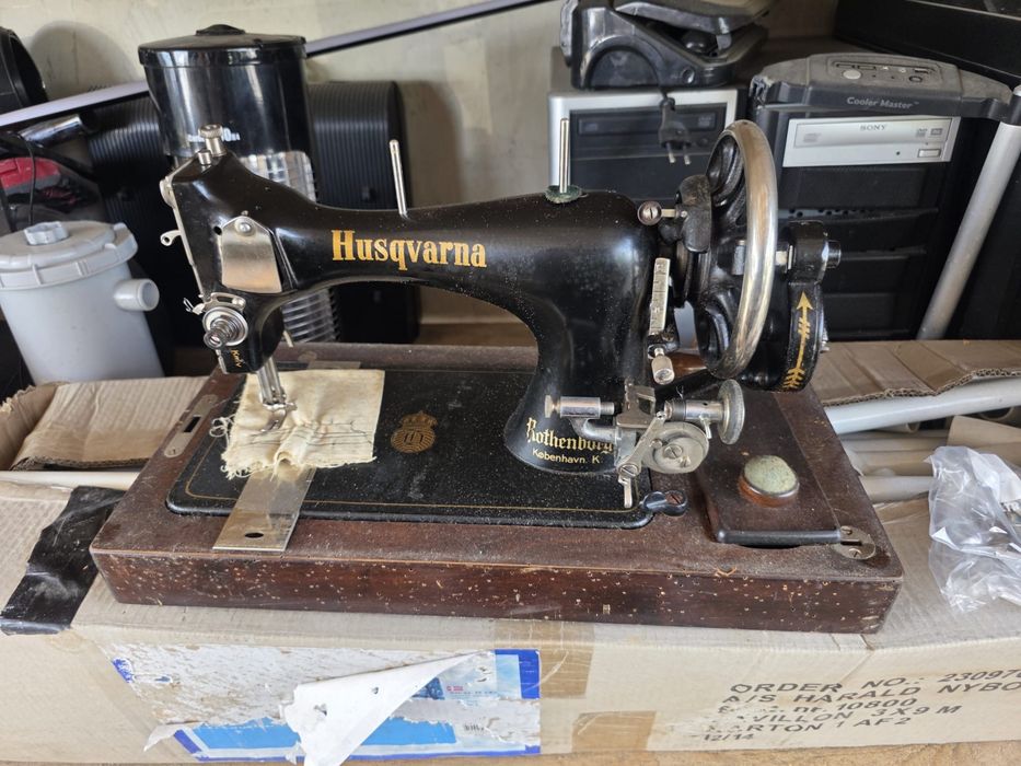 Vand masina de cusut Husqvarna