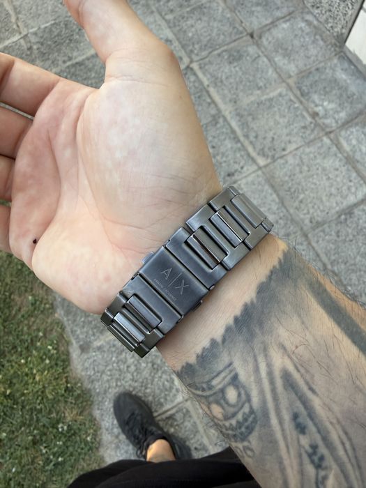 Armani Exchange  часовник