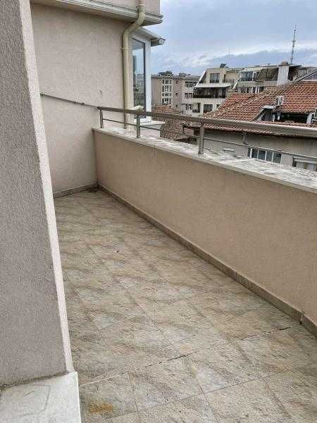 Дава се под наем Двустаен апартамент в Бургас, Лазур - 76 кв.м за 561 € - Снимка #11