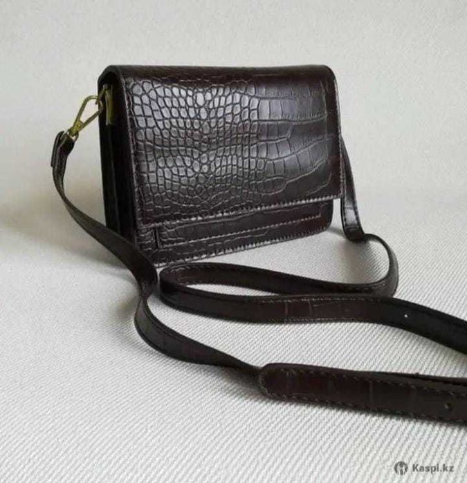 Сумочка с ремешком