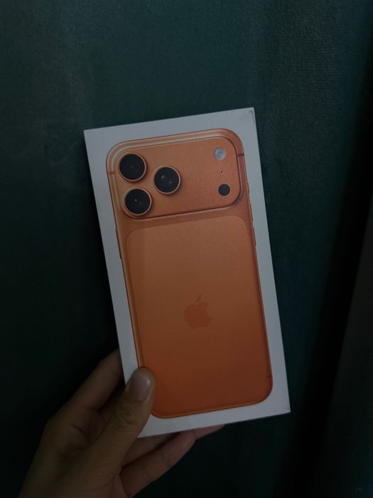 Продам IPhone 17 pro max 512